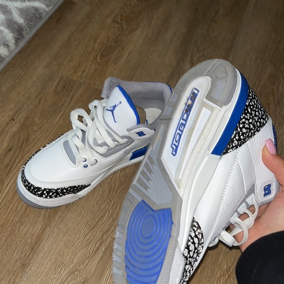 Jordan 3’s Retro Racer Blue - Picture 3 of 4